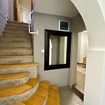 Case de vacanță Charming Two- Bedroom House